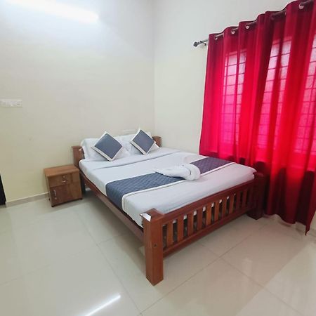 West Darshan Apartments And Villas トリバンドラム エクステリア 写真